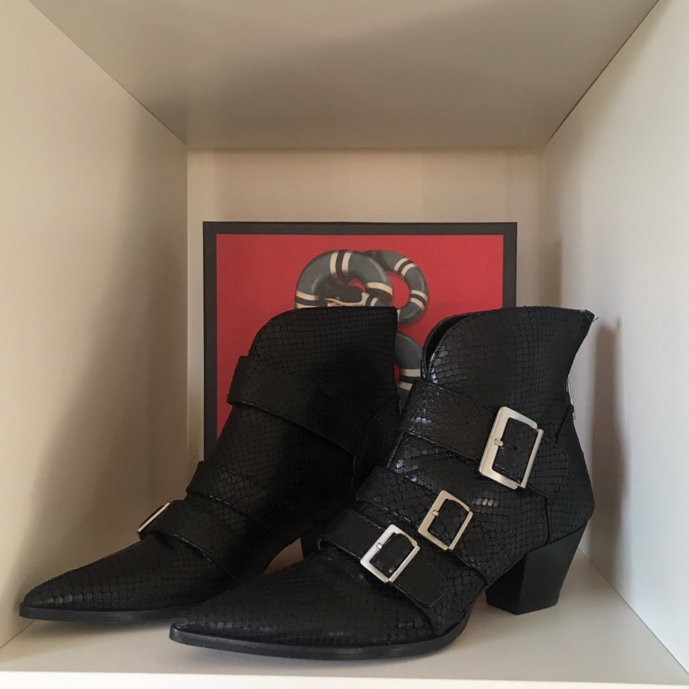 Zara black animal print embossed boots